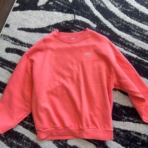 ALO pink crew neck 
Size- S
